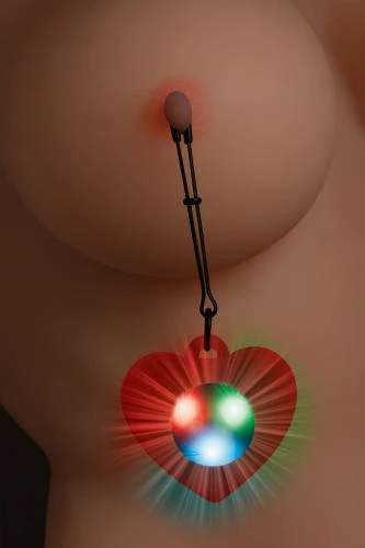 Charmed - Heart Tweezer Tepelklemmen Met LED Verlichting 3 Charmed - Heart Tweezer Tepelklemmen Met LED Verlichting - Afbeelding 3